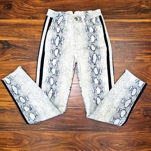 Gianni Bini Women S Ivory Black Highrise Denim Skinny Cropped Snake Jeans 24x27